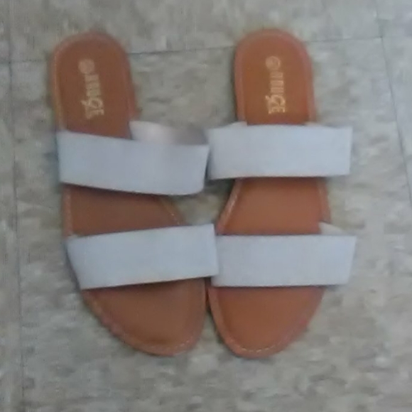 Rouge! Shoes - Women's sandals size 8.5